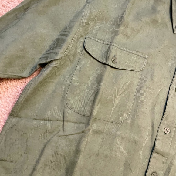 Green button down - Picture 3 of 6